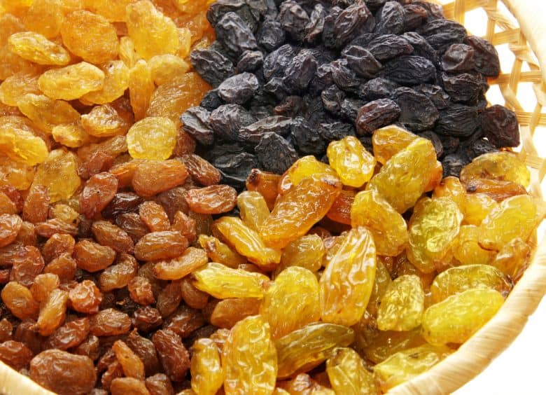 Different types of raisins
